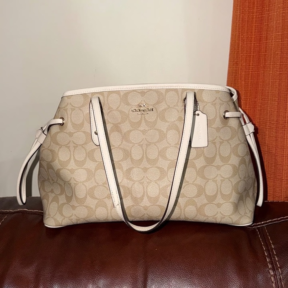 ‼️Coach Signature Drawstring Carryall Shoulder Bag